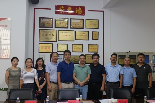 cn 学生工作部(处)黄良颖,邢静怡,郭霞,符琼月及研究生工作部何佳参加