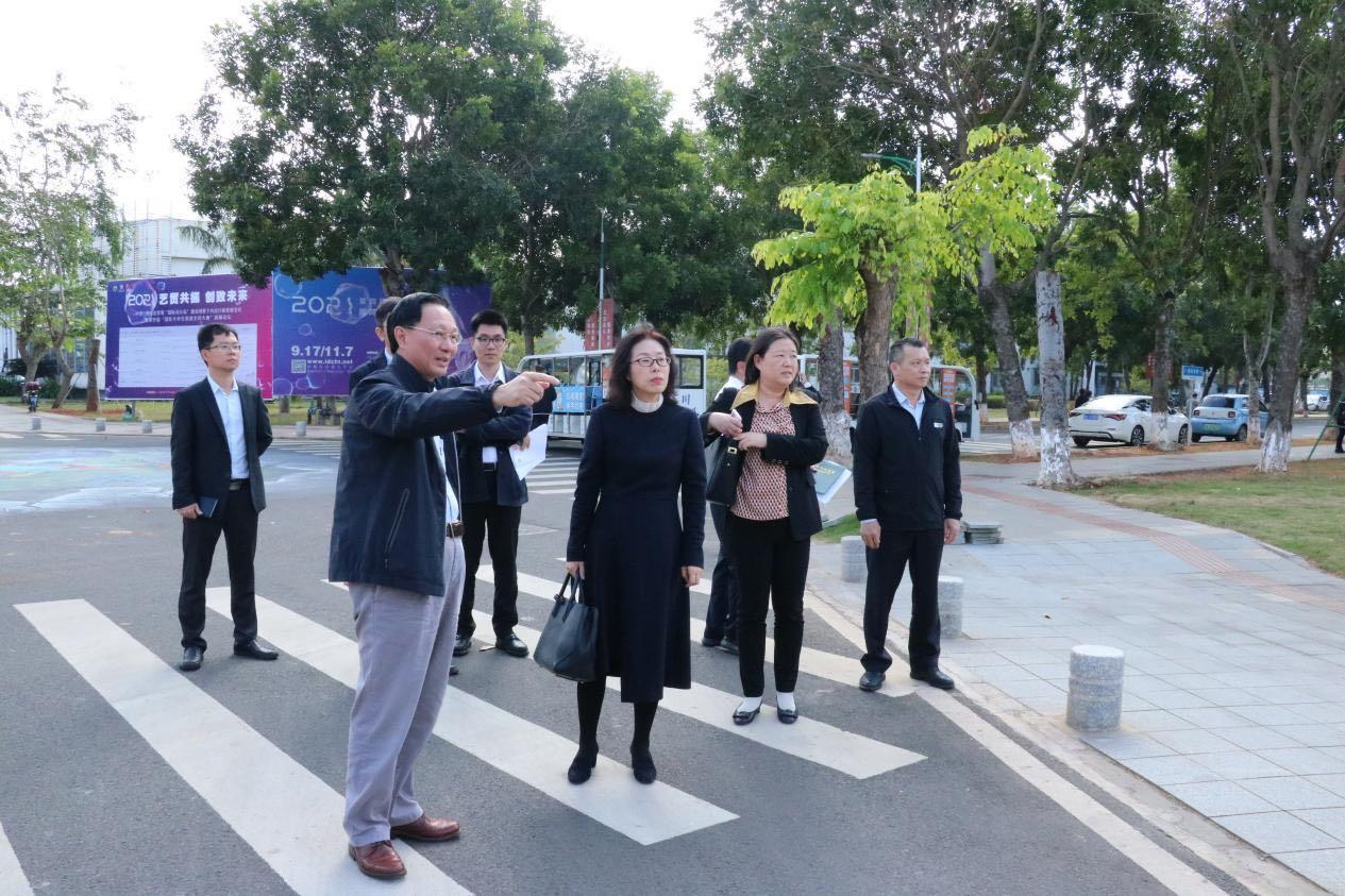 海南省发改委副主任许兰调研海南大学