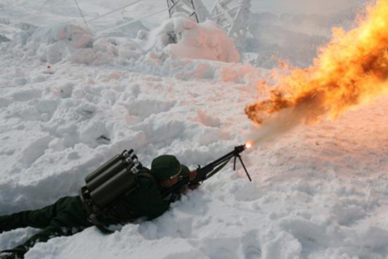 迎战冰雪让爱回家2008年抗击特大雪灾